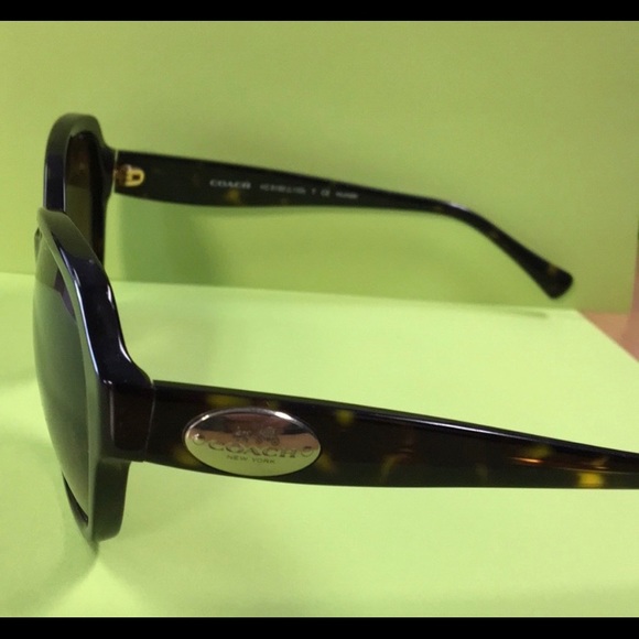 Coach Polarized Tortoise Shell Sunglasses - Picture 4 of 5
